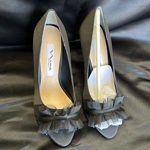 Black satin heel size 5.5 8.5 and 10 by Nina brand